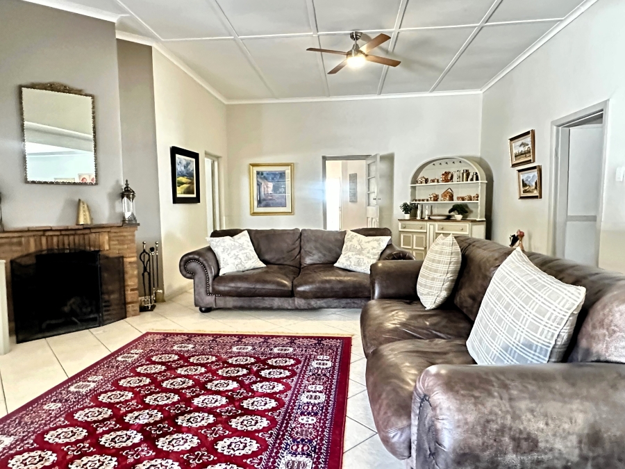 To Let 3 Bedroom Property for Rent in Riebeek Kasteel Western Cape